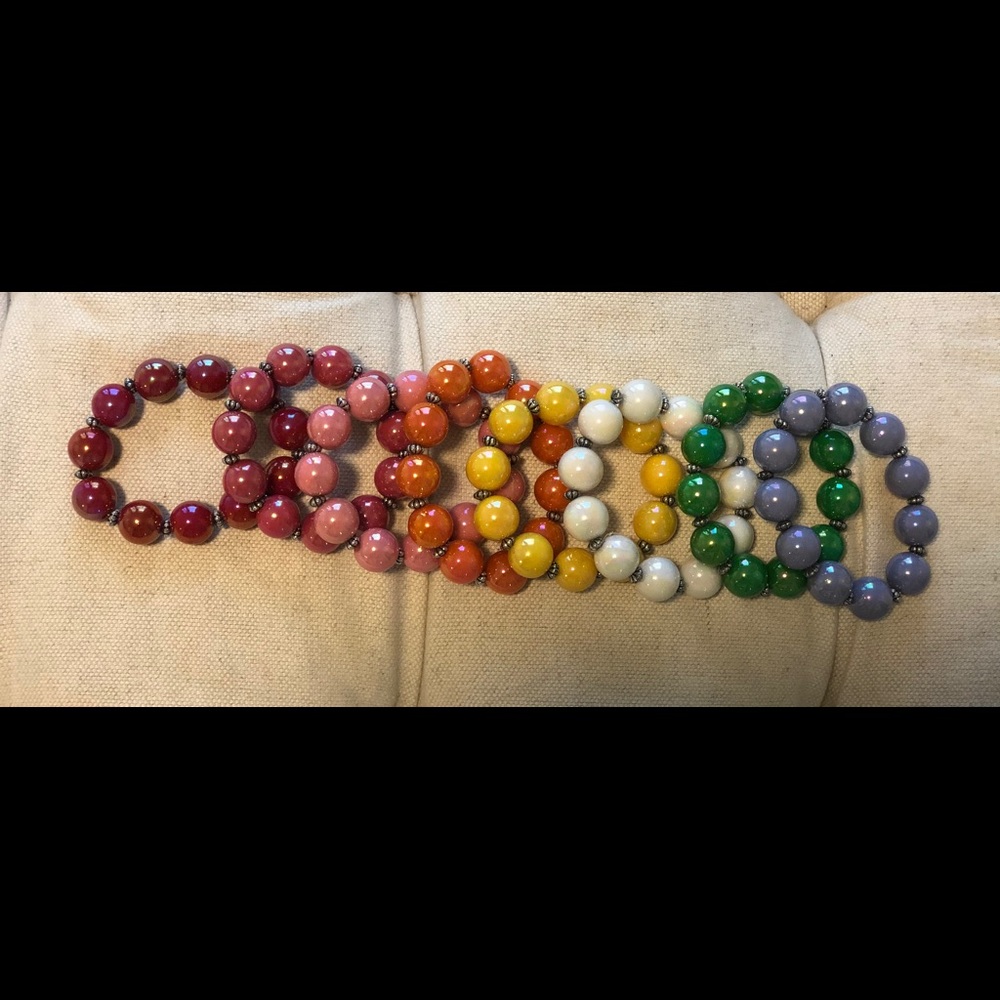 Set of 8 multicolored costume bracelets